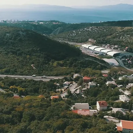 Апартаменты On The Hill Риека